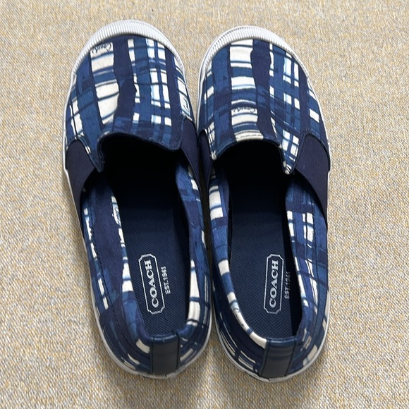 ❤️ Coach Navy and White Plaid Slip-On Shoes - Picture 2 of 4